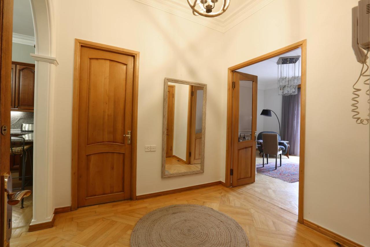 Hotelise I Our-Yard Apartment Ереван Экстерьер фото